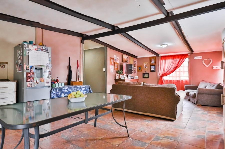 5 Bedroom Property for Sale in Donkerhoek A H North West